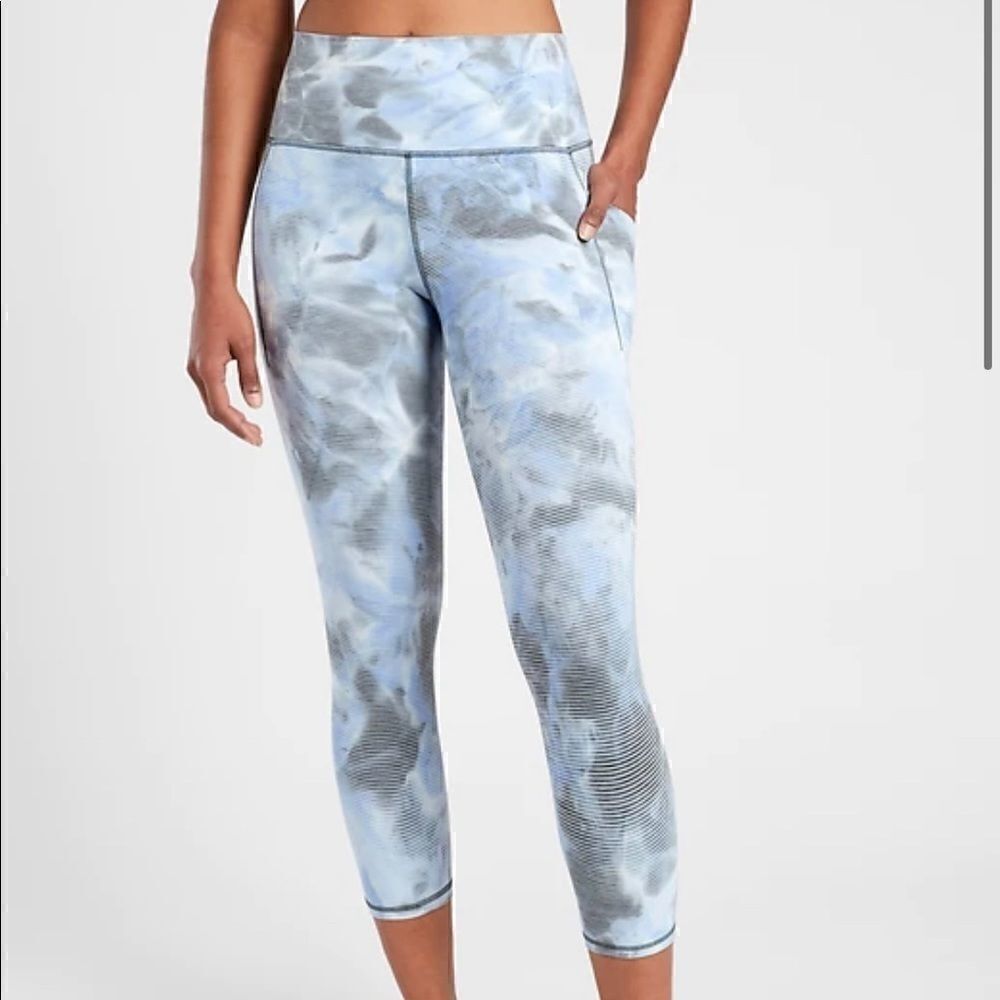 Salutation Stash Pocket II Textured Capri